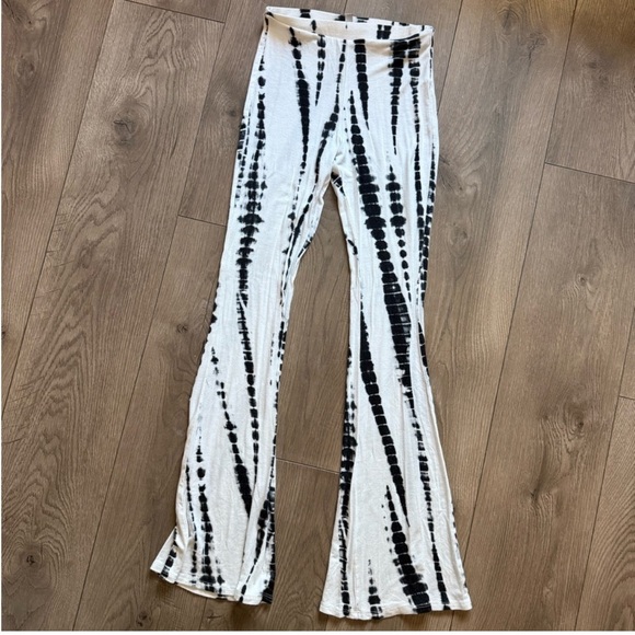 Trade for a baddie - Picture 14 of 14